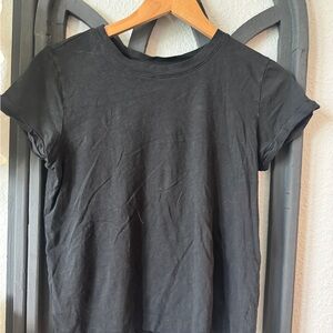LOFT Fitted Gray Short Sleeve T-Shirt.    (F)